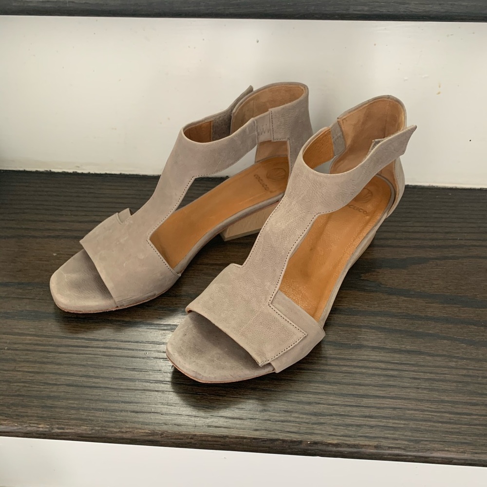 Cocuco Sandals - Grey - size 8.5